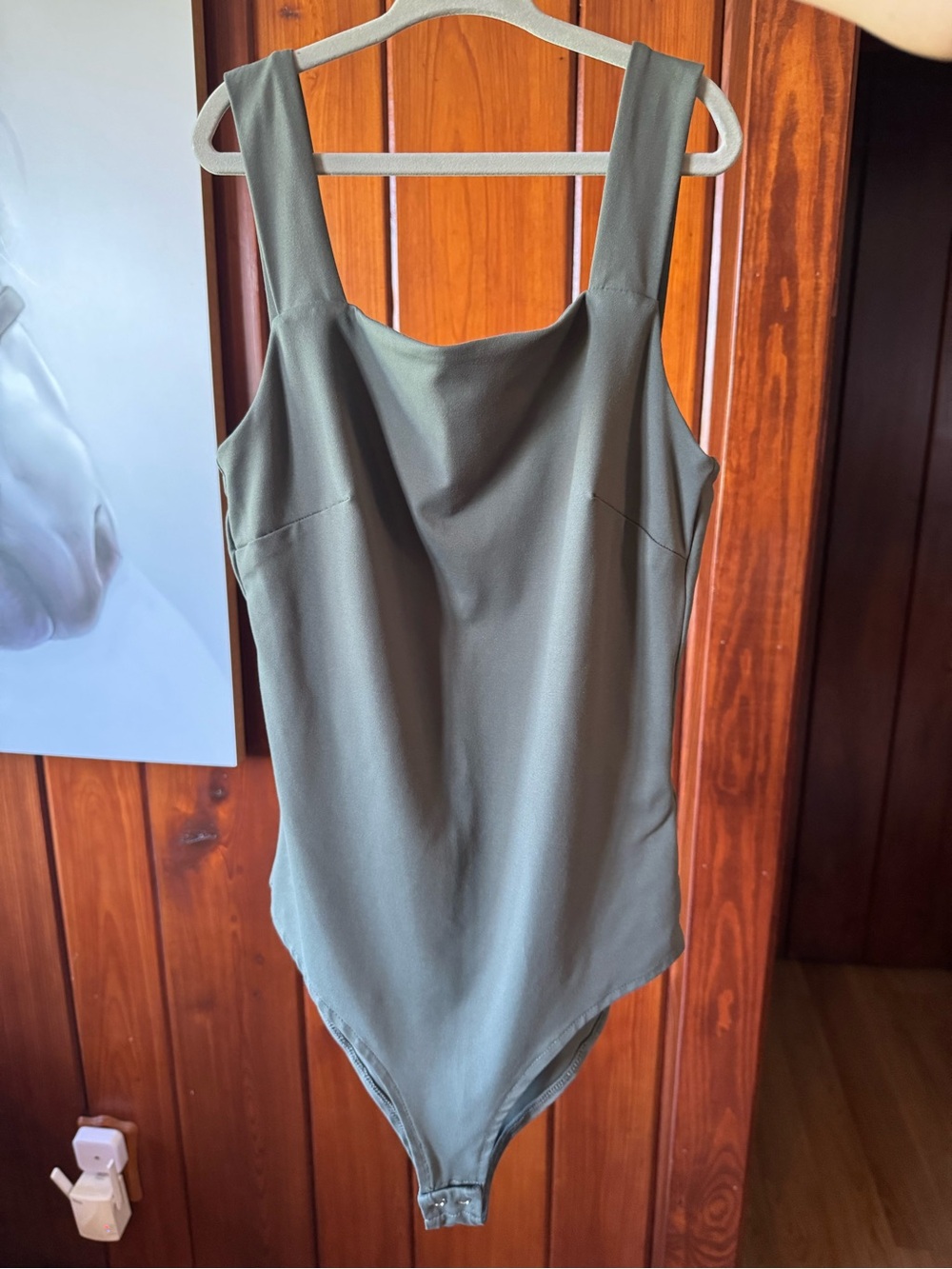 Reoria square neck bodysuit green